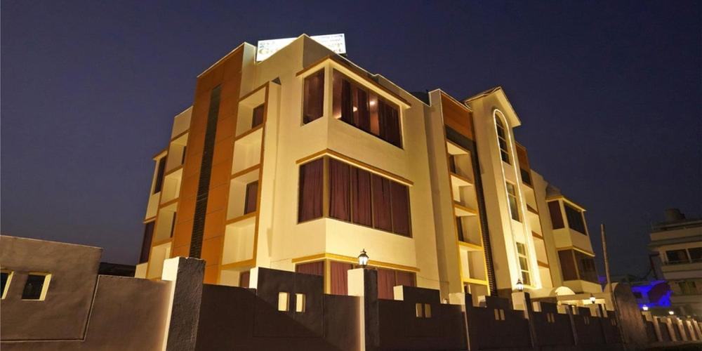Gold Coast Beach Resort Пури Екстериор снимка