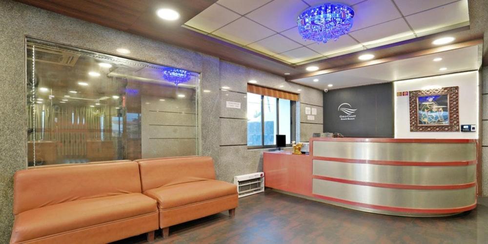 Gold Coast Beach Resort Пури Екстериор снимка