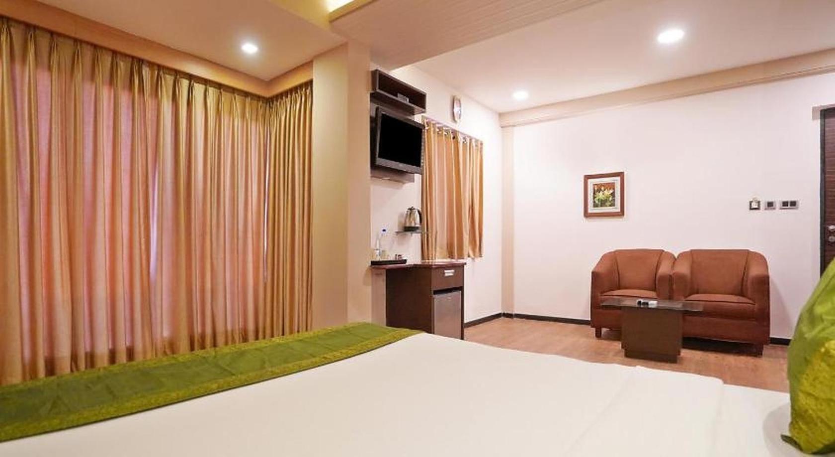 Gold Coast Beach Resort Пури Екстериор снимка