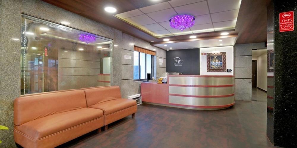Gold Coast Beach Resort Пури Екстериор снимка