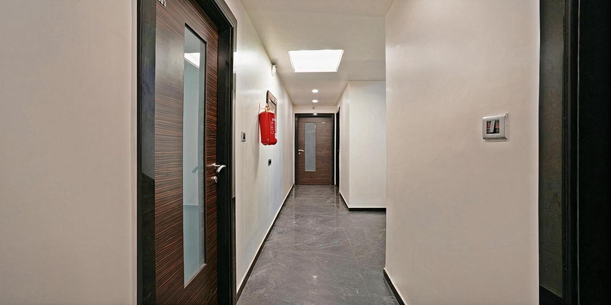 Gold Coast Beach Resort Пури Екстериор снимка