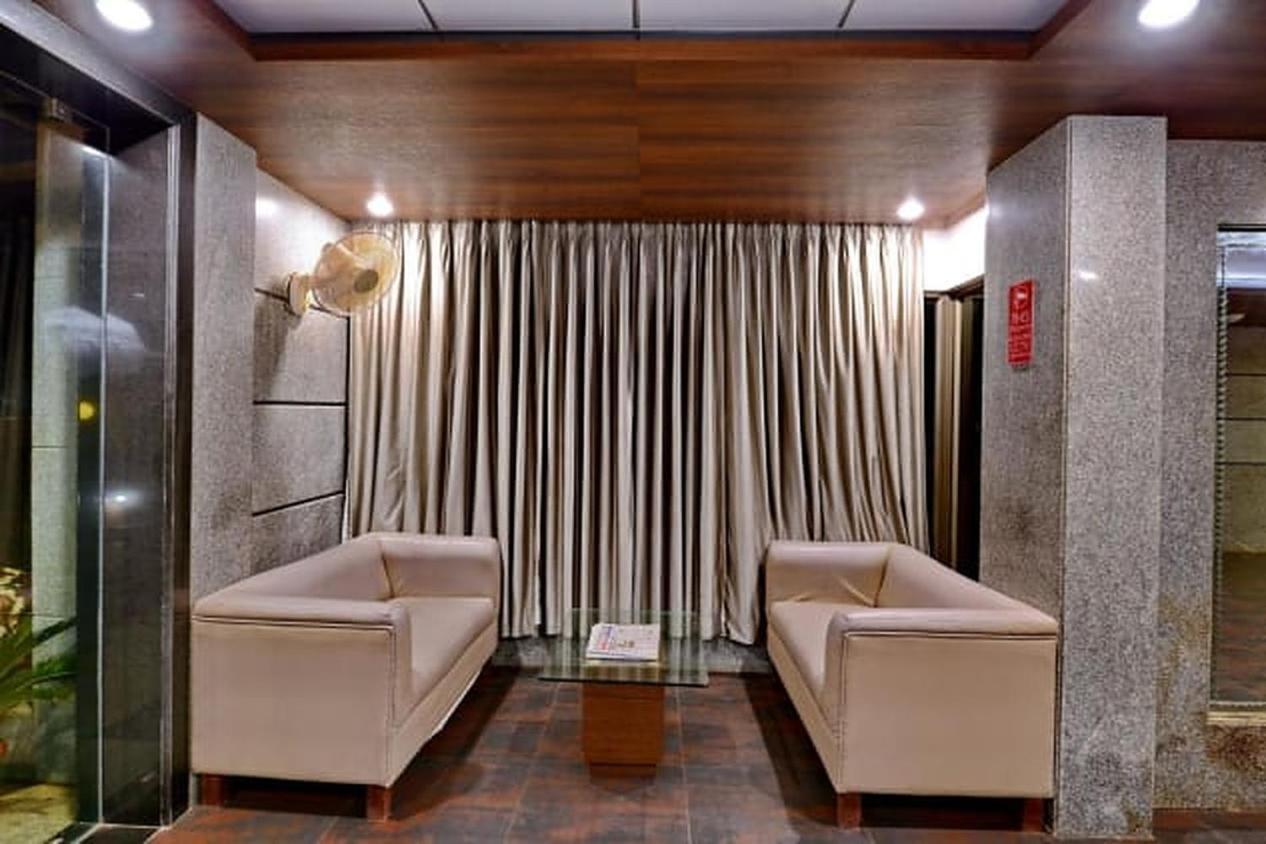 Gold Coast Beach Resort Пури Екстериор снимка