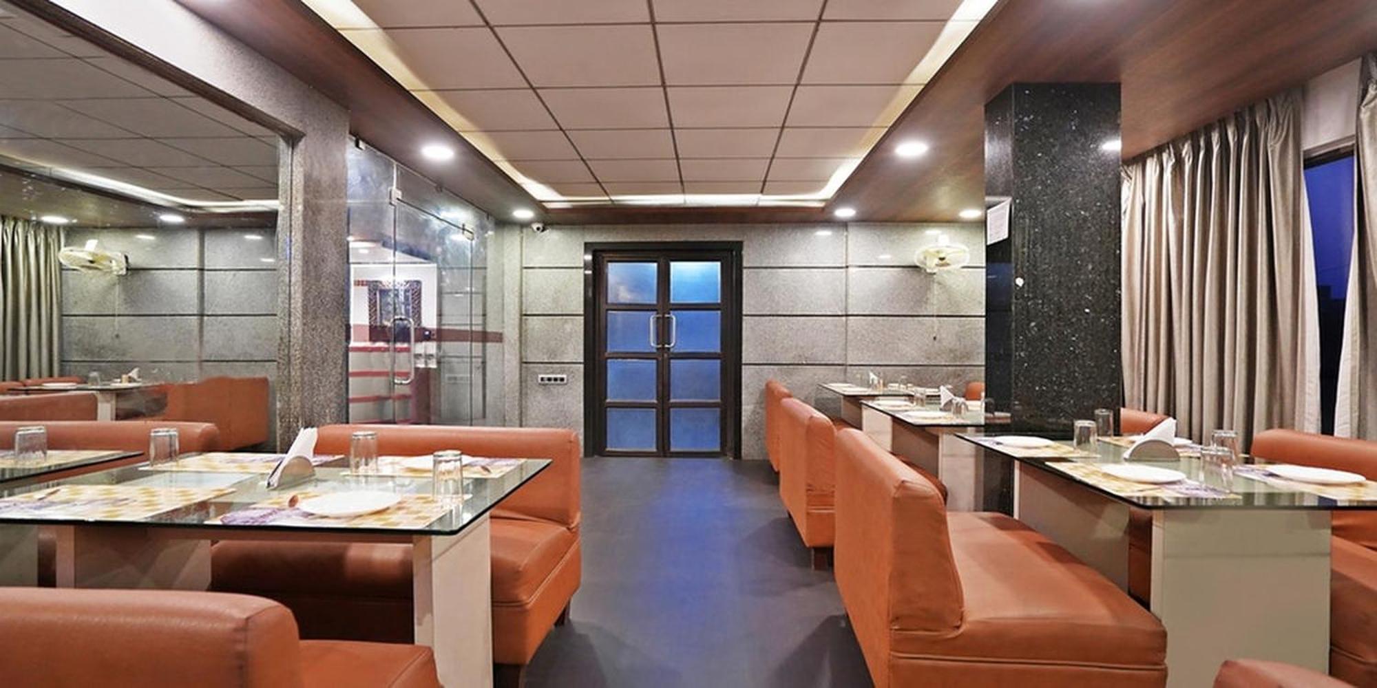 Gold Coast Beach Resort Пури Екстериор снимка